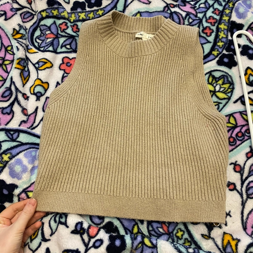 Cropped sweater vest